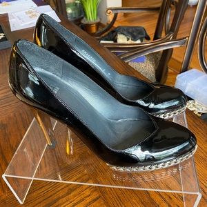 Stuart Weitzman sz8M Black Patent /Chrome chain platform and 4.5”Chrome heels